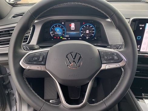 New 2026 Volkswagen Atlas Cross Sport SE FWD image 19