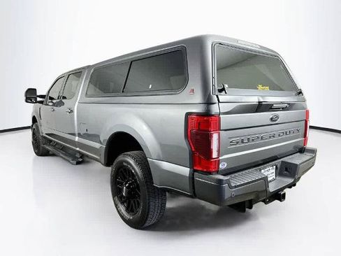 Certified 2022 Ford F250 Lariat w/ Black Appearance Package AWD/4WD image 4