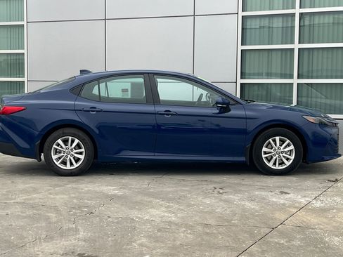 Certified 2025 Toyota Camry LE w/ Convenience Package image 3