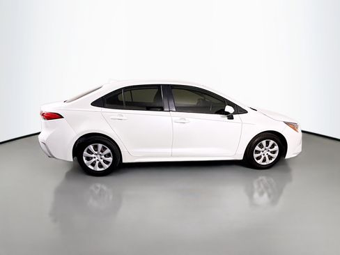 Used 2021 Toyota Corolla LE FWD image 11