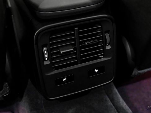 Used 2020 Porsche Taycan Turbo S image 69