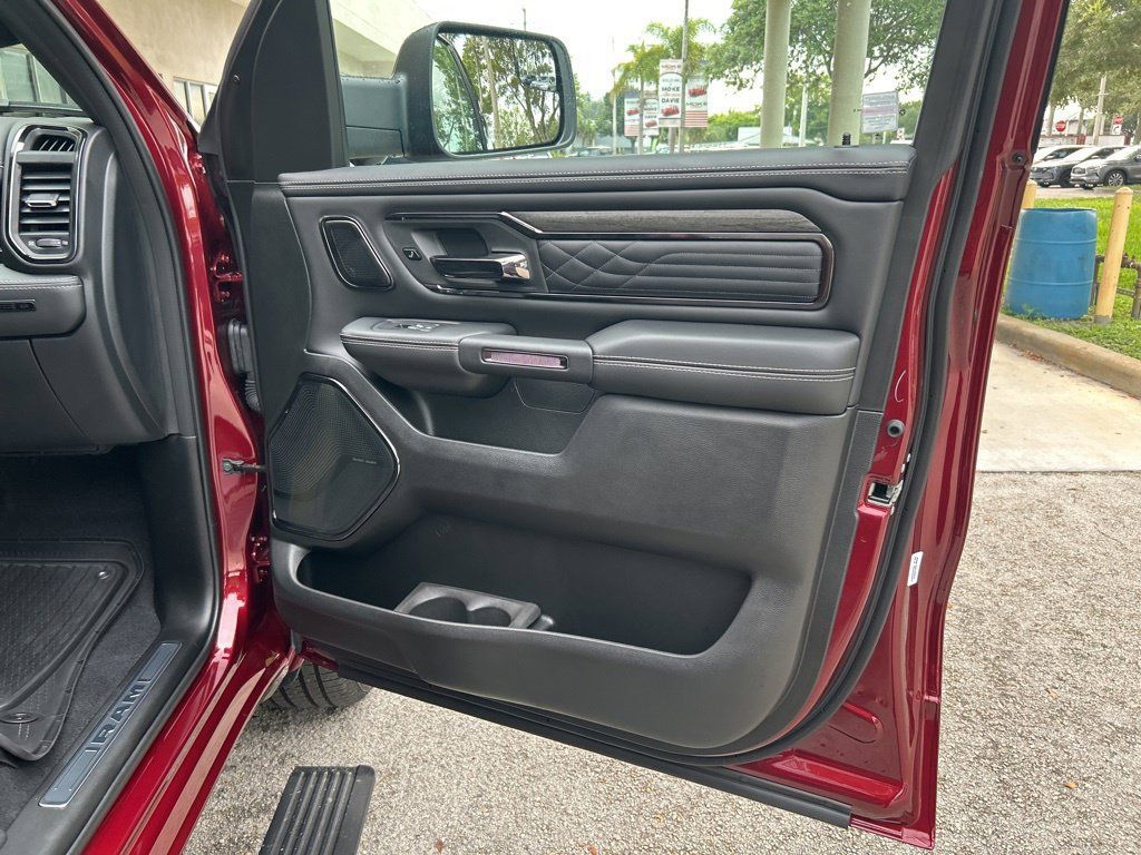 New 2025 RAM 1500 Limited w/ Body Color Bumper Group AWD/4WD image 32