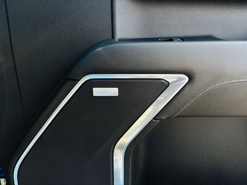 Used 2022 Chevrolet Silverado 1500 LT Trail Boss w/ LT Trail Boss Premium Package image 38