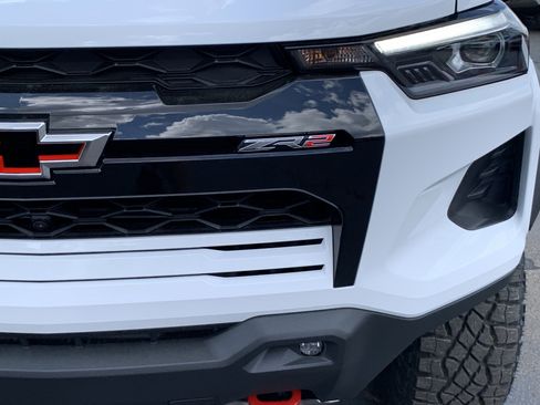 New 2026 Chevrolet Colorado ZR2 w/ Technology Package AWD/4WD image 6