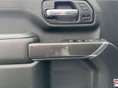 Used 2022 GMC Sierra 2500 AT4 w/ AT4 Premium Plus Package image 12