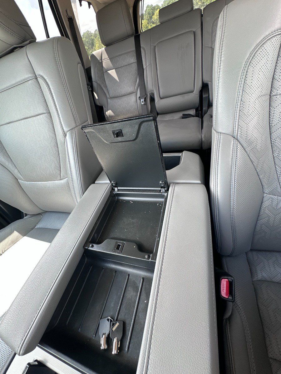 Used 2024 Toyota Sequoia Limited AWD/4WD image 30