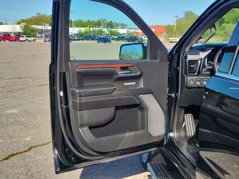 Used 2023 GMC Sierra 1500 Denali AWD/4WD image 15