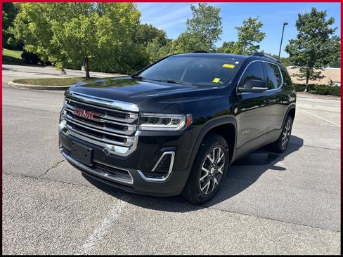 Used 2022 GMC Acadia SLE w/ Driver Convenience Package FWD image 3