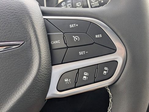 New 2026 Chrysler Pacifica Select FWD image 25