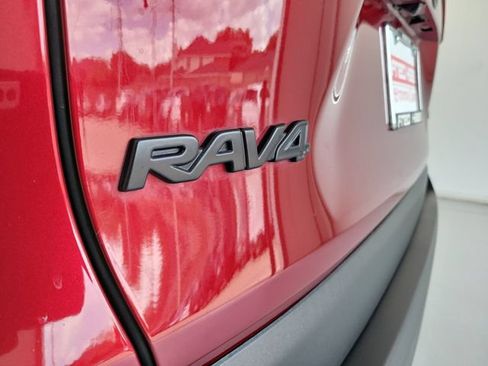 Used 2025 Toyota RAV4 XLE Premium FWD image 9