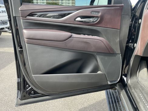 Used 2023 Cadillac Escalade Premium Luxury Platinum w/ LPO, Floor Liner Package AWD/4WD image 13