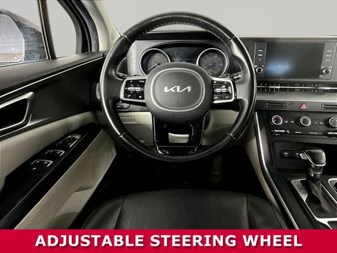 Certified 2022 Kia Carnival LX FWD image 8
