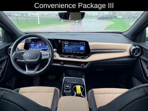 Used 2025 Chevrolet Equinox ACTIV w/ Safety and Technology Package image 7