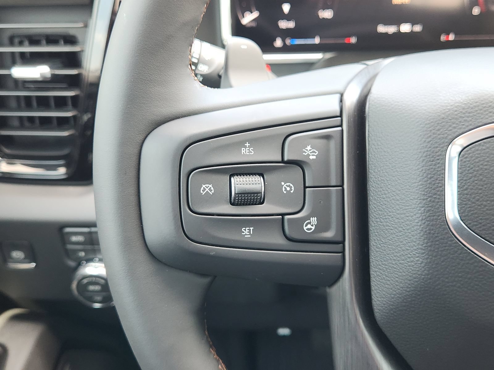 New 2026 GMC Sierra 1500 AT4 w/ AT4 Premium Package AWD/4WD image 31
