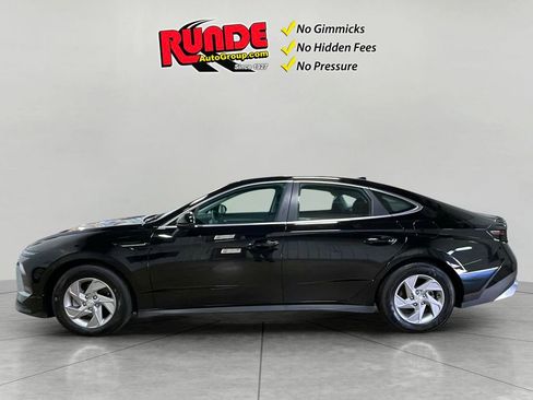 Used 2025 Hyundai Sonata SE image 2