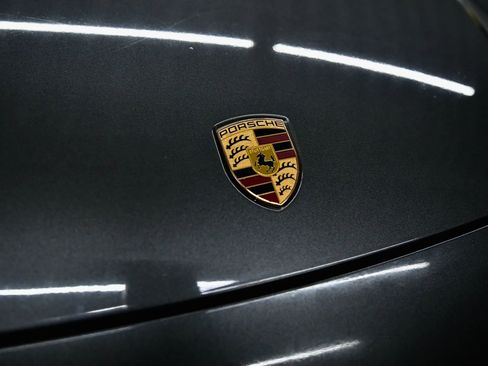 Used 2022 Porsche Cayenne image 9