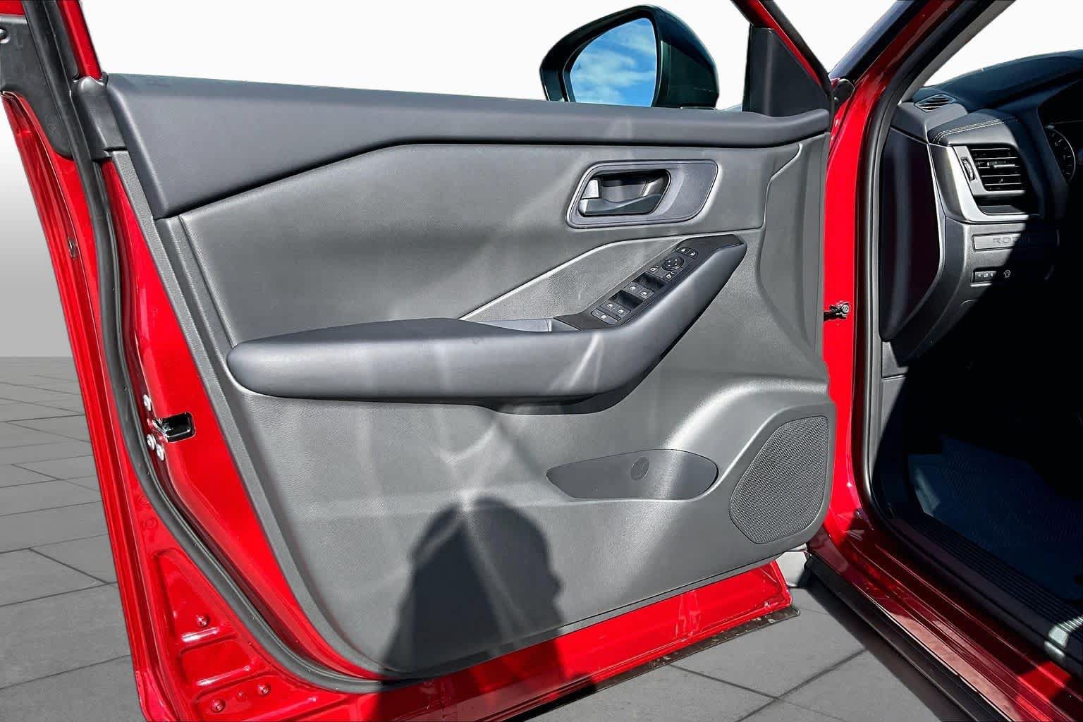 New 2027 Nissan Rogue S FWD image 10