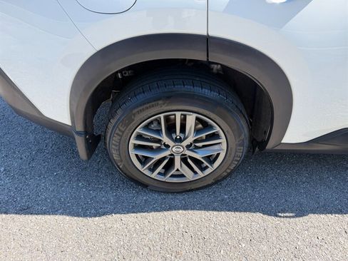 Used 2021 Nissan Rogue S FWD image 12