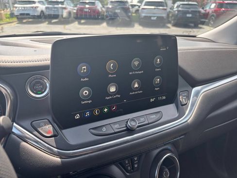 Used 2025 Chevrolet Blazer LT FWD image 14