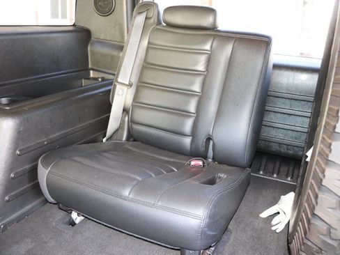 Used 2005 HUMMER H2 w/ Preferred Equipment Group image 59