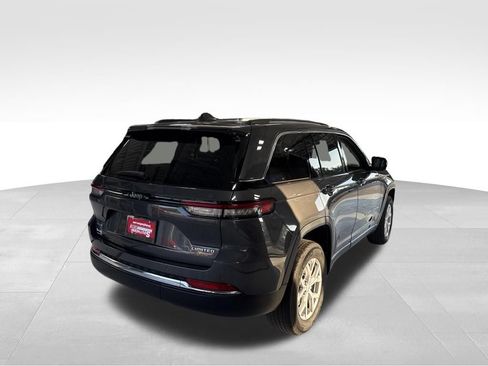 Used 2022 Jeep Grand Cherokee Limited AWD/4WD image 5