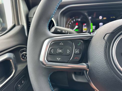 Used 2024 Jeep Wrangler High Altitude image 33