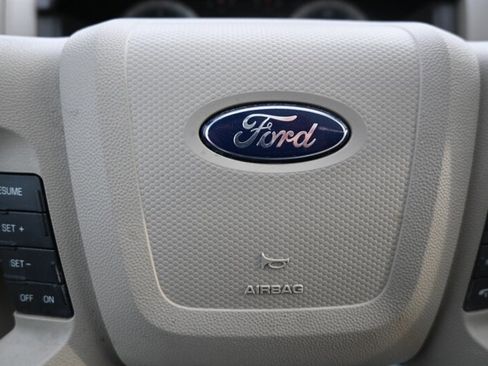 Used 2009 Ford Escape XLT image 30