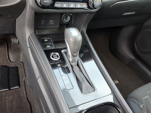 Certified 2024 Nissan Kicks SR FWD image 12