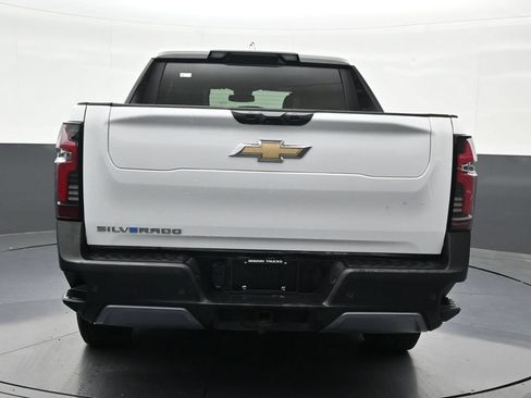 Used 2025 Chevrolet Silverado EV LT AWD/4WD image 4