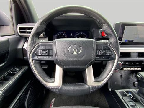 Certified 2025 Toyota 4Runner TRD Off-Road AWD/4WD image 6