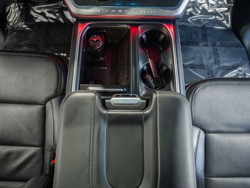 Used 2025 Ford Expedition Platinum w/ Stealth Appearance Package AWD/4WD image 30
