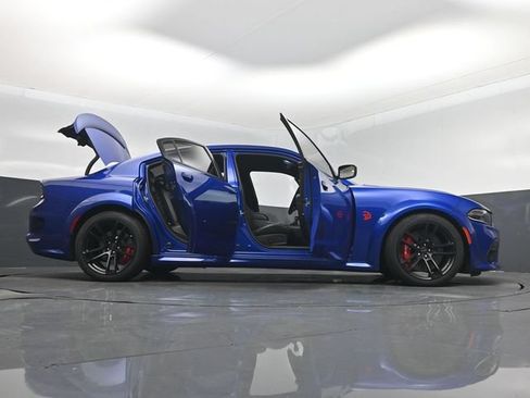Used 2022 Dodge Charger SRT Hellcat w/ Harman/Kardon Audio Group RWD image 7