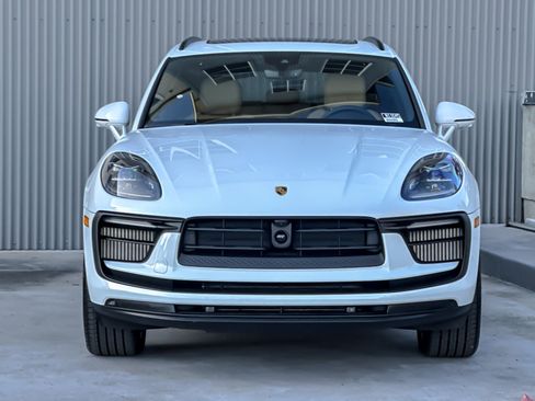 New 2026 Porsche Macan S image 11