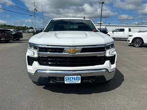 Used 2023 Chevrolet Silverado 1500 LT AWD/4WD image 2