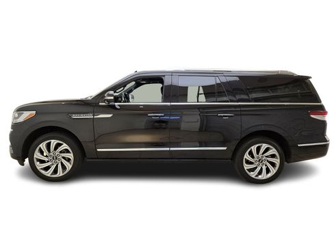 Used 2024 Lincoln Navigator L 4WD image 12