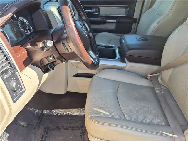 Used 2017 RAM 1500 Laramie w/ Convenience Group AWD/4WD image 16