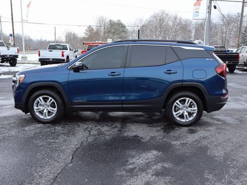 Used 2022 GMC Terrain SLE w/ Driver Convenience Package image 29