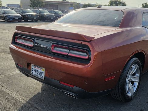 Used 2021 Dodge Challenger SXT image 11