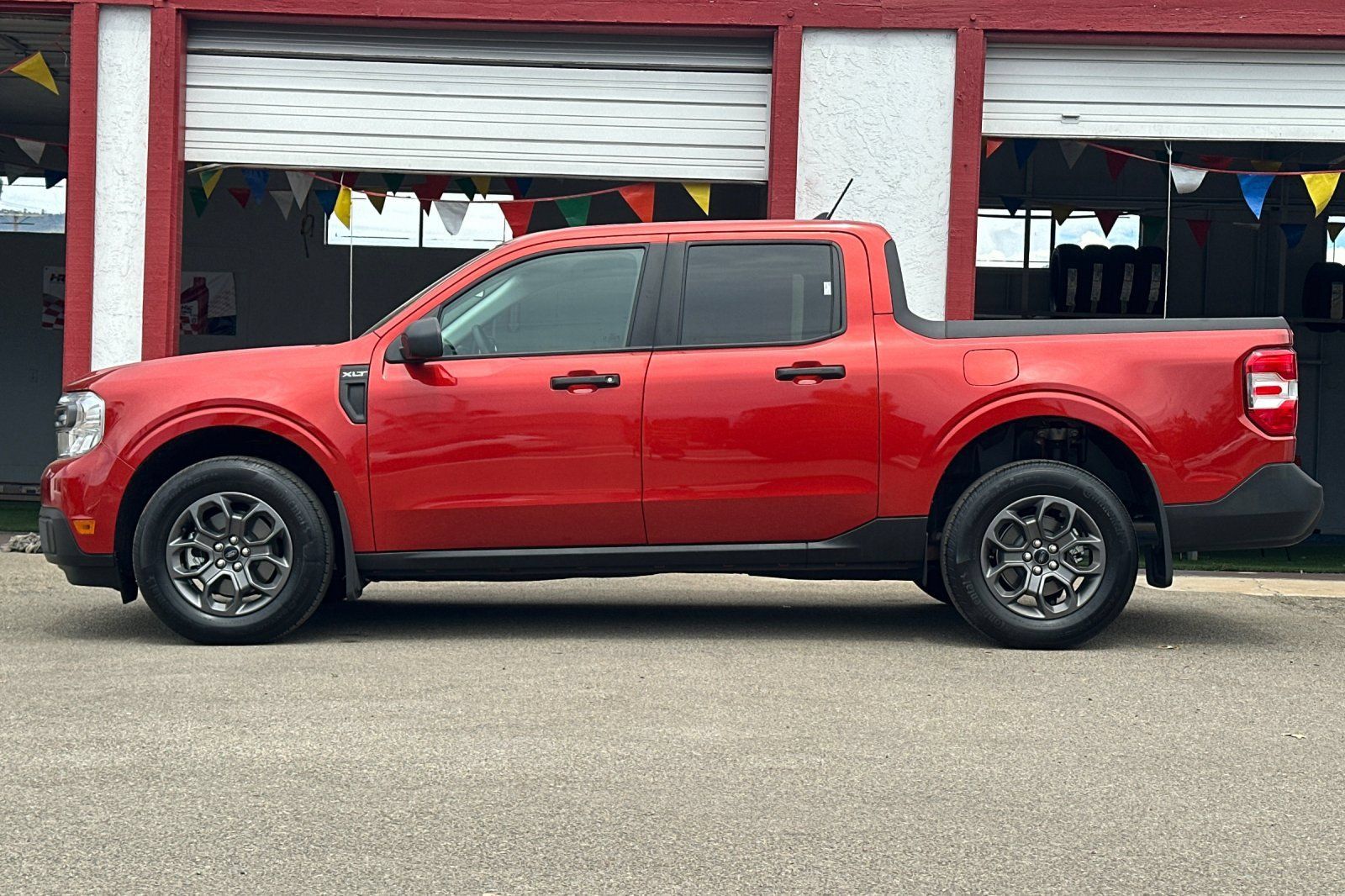 Used 2024 Ford Maverick XLT FWD image 7