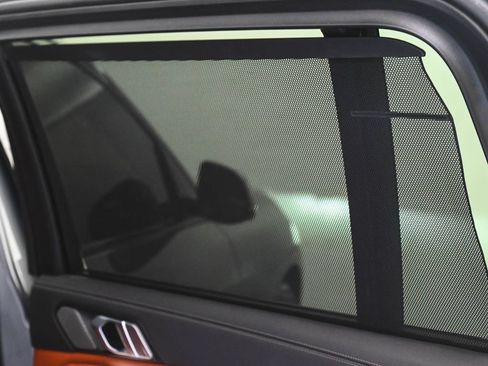 Used 2023 BMW X7 xDrive40i w/ Executive Package AWD/4WD image 16