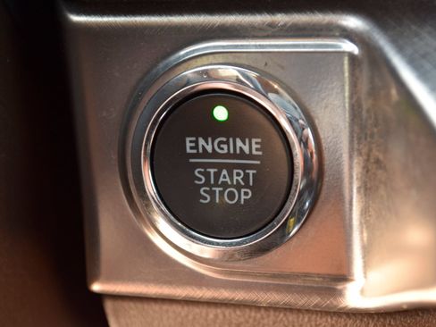 Used 2023 Ford F150 King Ranch w/ Equipment Group 601A High AWD/4WD image 12