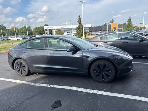 Used 2025 Tesla Model 3 Long Range RWD image 21