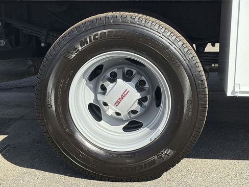 New 2026 GMC Sierra 3500 Pro AWD/4WD image 27