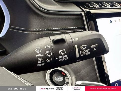 Used 2023 Jeep Grand Cherokee Overland w/ Luxury Tech Group IV AWD/4WD image 32