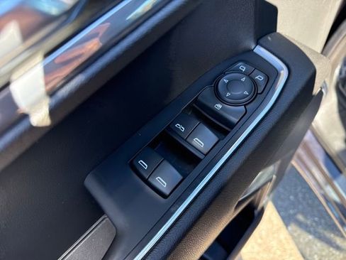 Used 2023 Chevrolet Silverado 1500 RST image 11