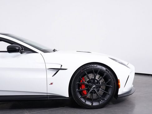 New 2026 Aston Martin V8 Vantage S image 15