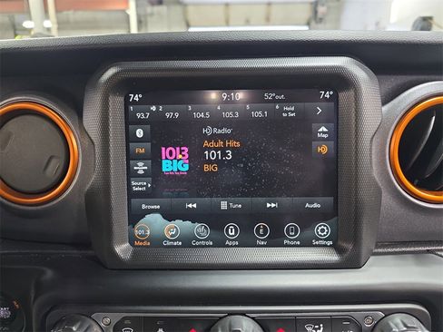 Used 2021 Jeep Gladiator Mojave w/ Uconnect 4C Nav & Sound Group image 21