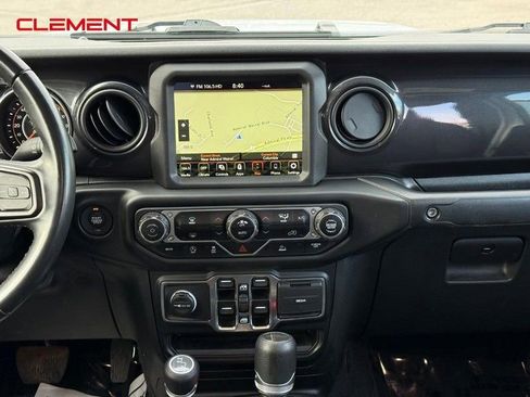 Used 2022 Jeep Gladiator Sport AWD/4WD image 16
