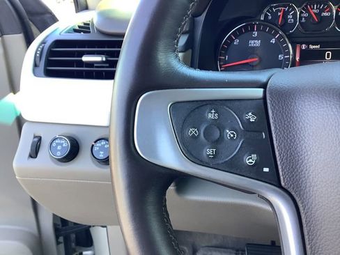 Used 2015 GMC Yukon SLT w/ Open Road Package image 12