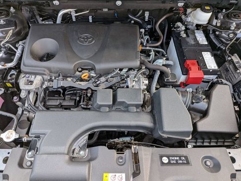 Used 2023 Toyota RAV4 LE AWD/4WD image 31